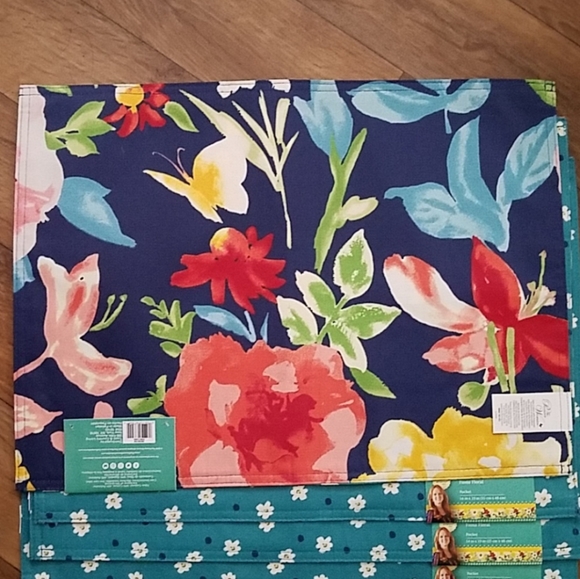 The Pioneer Woman Dining Pioneer Woman Fiona Floral Pocket